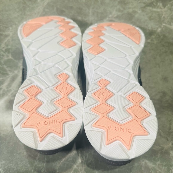 Women's Size 10 Vionic Brisk Vayda Slip-on Sneakers In Gray And Pink Unworn - Picture 9 of 9